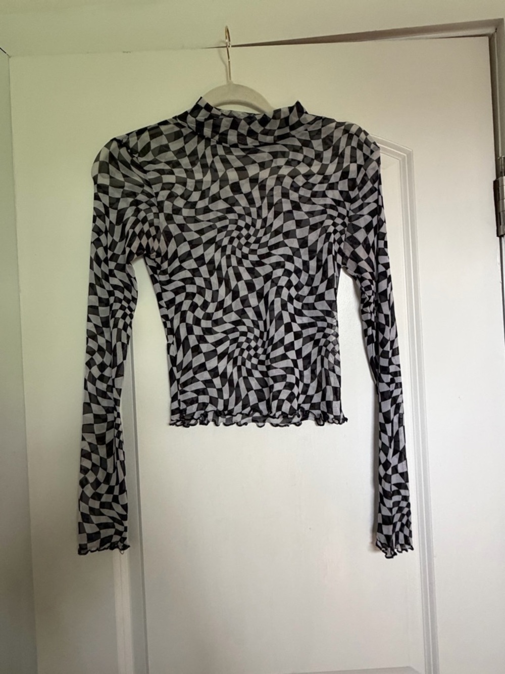 Black & White Optical-Print Long Sleeve Mock Neck Top